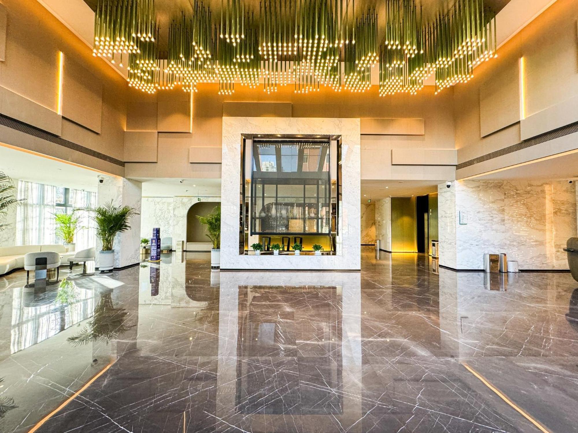 Holiday Inn Zhengzhou Zhongzhou By Ihg Екстериор снимка