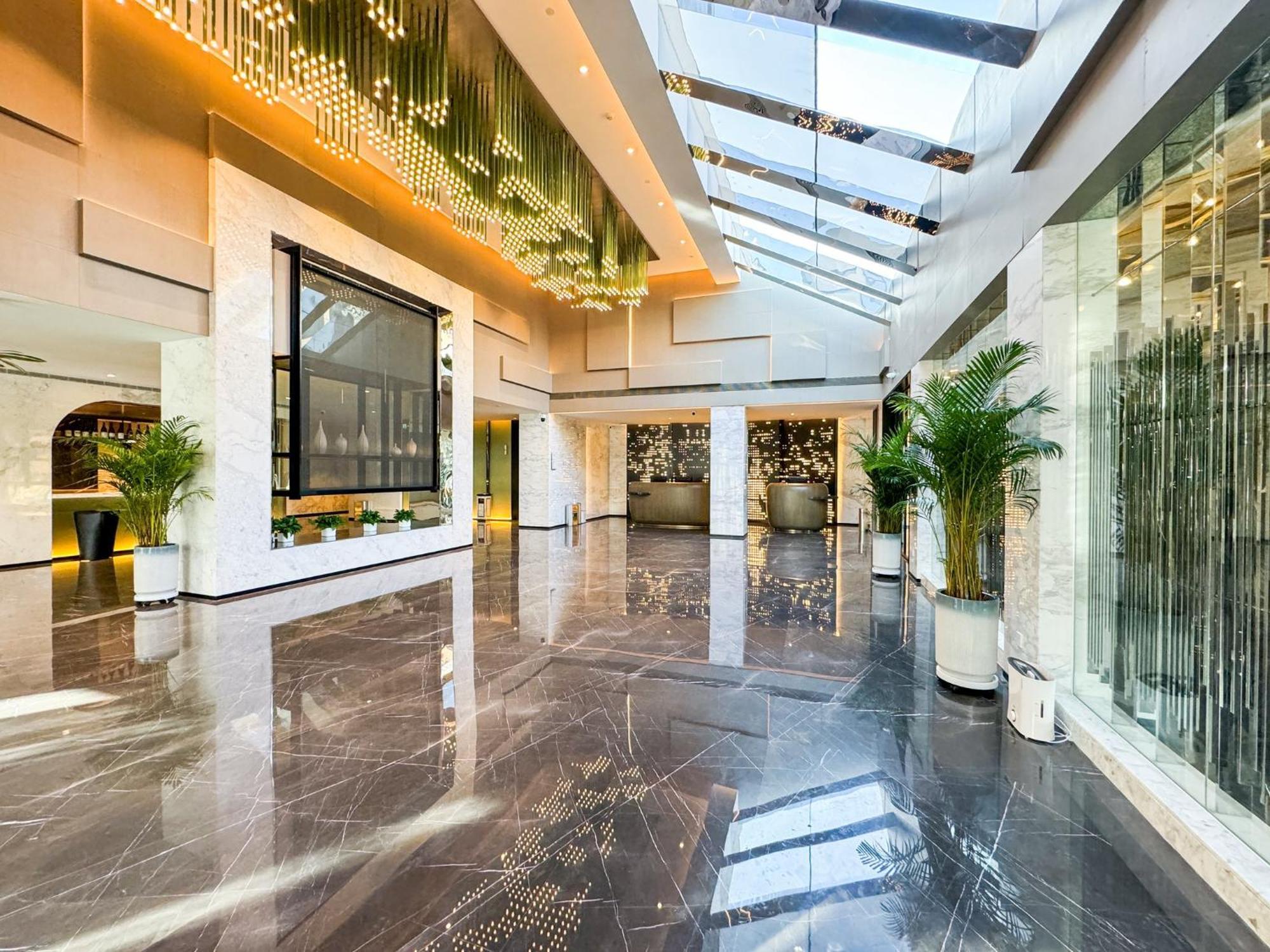 Holiday Inn Zhengzhou Zhongzhou By Ihg Екстериор снимка
